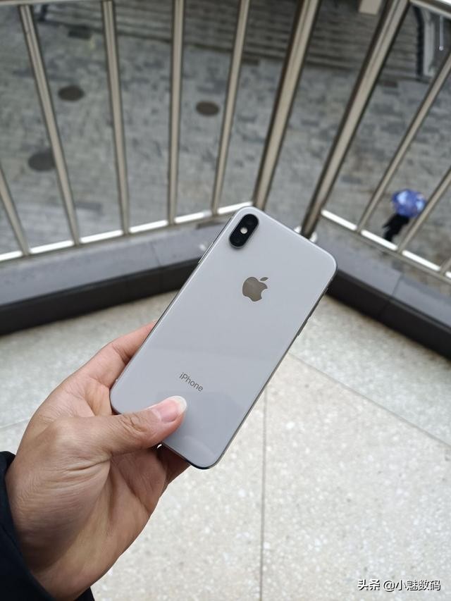 iPhone X深度评测，四年前的iPhone机型表现如何？