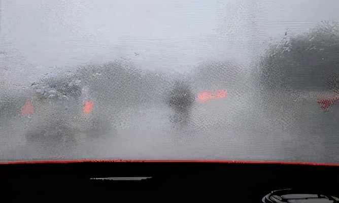 汽车雨刮器该怎么选？为何雨刮器换上没两天就坏？可能是你没选对