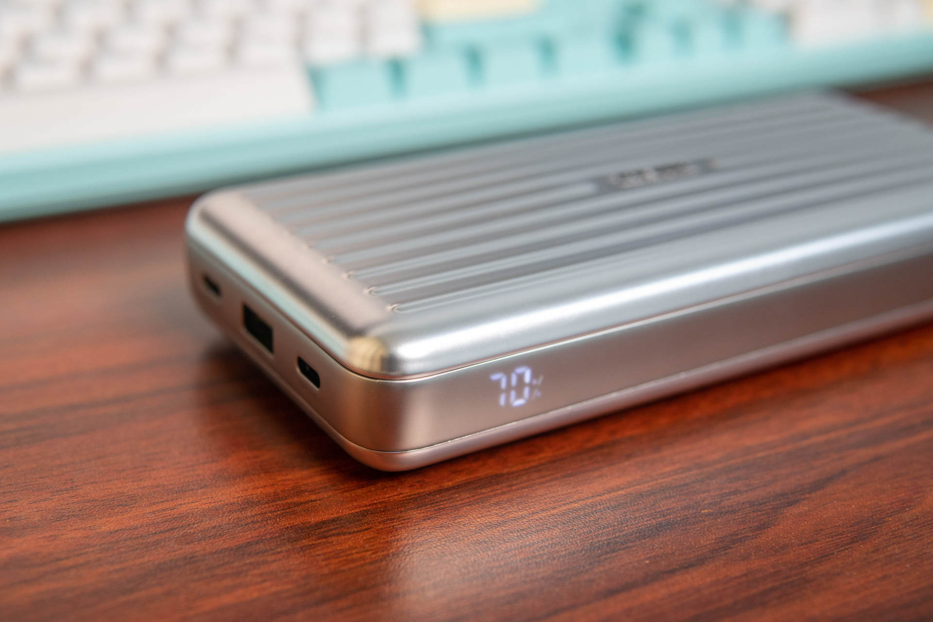 23000mAh、最大205W功率，Zendure C4超级移动电源，一台就够了