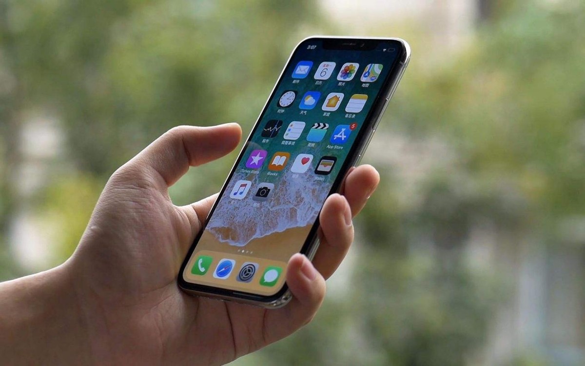 iPhone X重新上架现货，256G来到2048元，用户：还能战5年