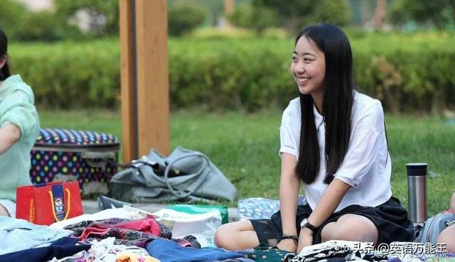 随着全国地摊经济的兴起，现在摆地摊卖什么赚钱最快？