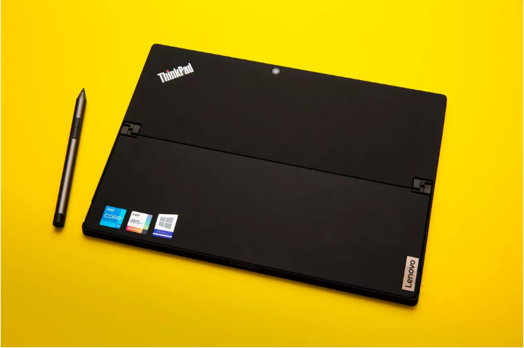 联想 ThinkPad X12 可拆卸评测：Solid Surface Pro 替代品