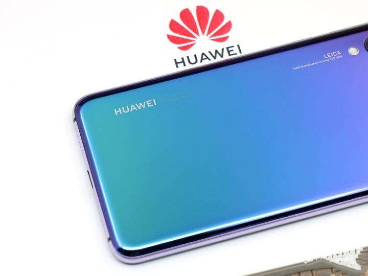 为什么主播小姐姐都用三星和华为手机？她今天告诉我原因了