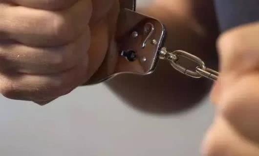 初中学历小伙自学成“才” 利用电脑“挖矿”赚钱