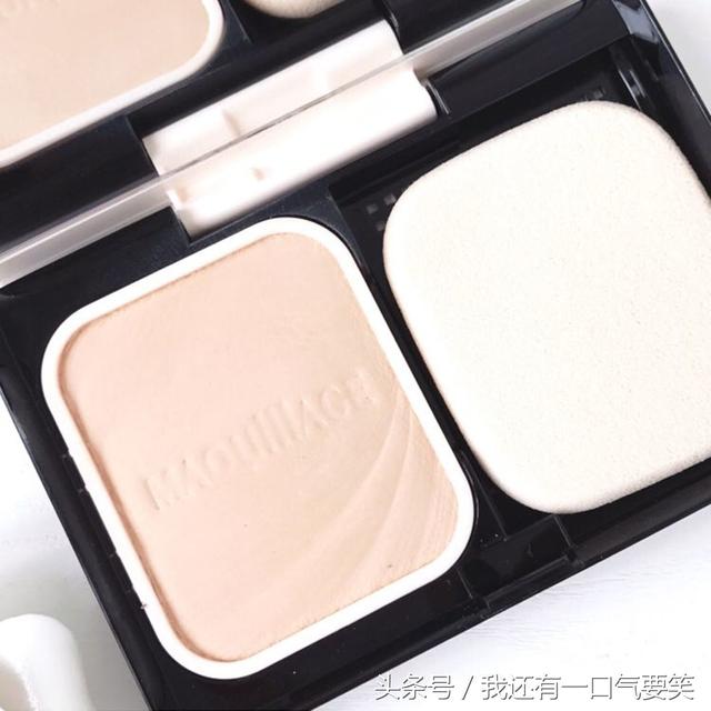 资生堂心机星魅轻羽粉饼干湿两用，天啊噜的好用！