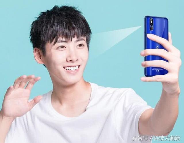 拼多多上的网红手机vivi，到底是何方神圣？