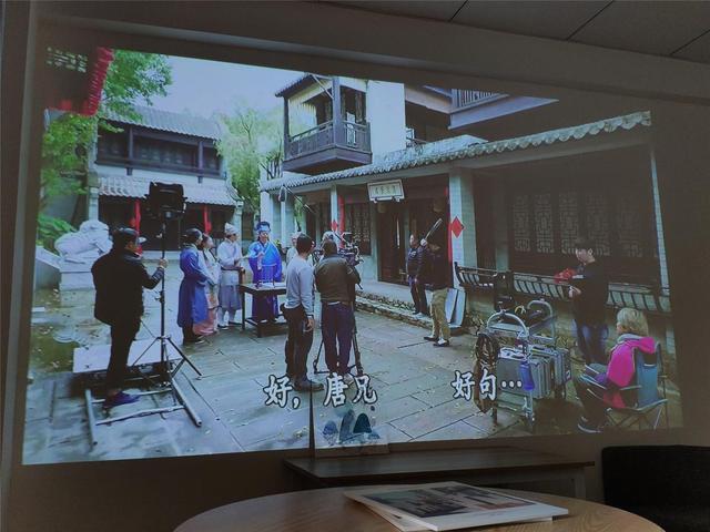 高性价比投影仪不仅仅是小米，该价位投影最优秀的还是这一款