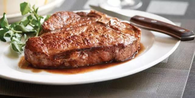 西冷、肉眼、菲力，牛排三小花旦，选好了才是你的“心头肉”