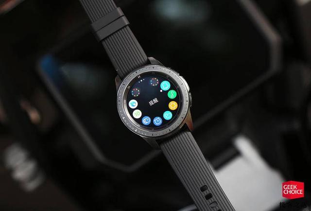三星GalaxyWatch智能手表体验：更长的续航，媲美机械表的质感