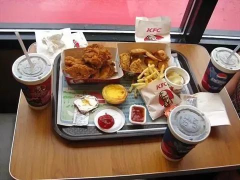 KFC全家桶半价、无门槛100元优惠券……这么多生日福利快收藏！