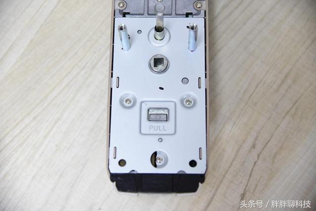 八款热门智能门锁横评：锁圈水深，擦亮双眼