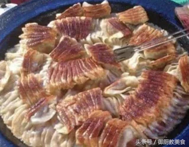 80后大姐摆摊卖“特色小吃”10元一份，每天收入1000元！