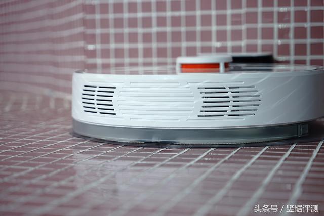 小米生态链：扫地机器人体验！堪称居家清洁必备？