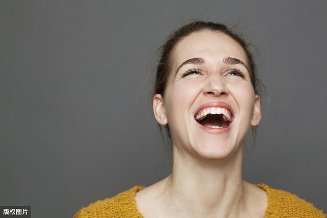 未来最适合女生从事的5种职业，工作稳定轻松，而且赚钱不少