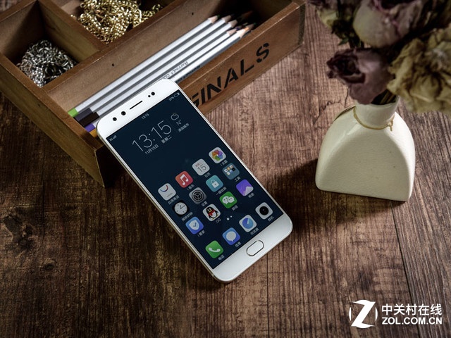 高配版vivo X9开卖:比64GB版只贵了200元