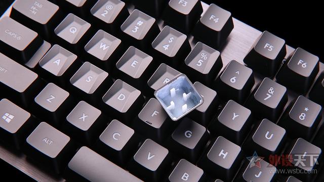 罗技不仅要玩金属风 还诠释了性价比 G413机械键盘评测 