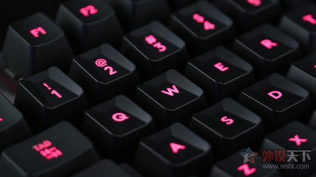 罗技不仅要玩金属风 还诠释了性价比 G413机械键盘评测 