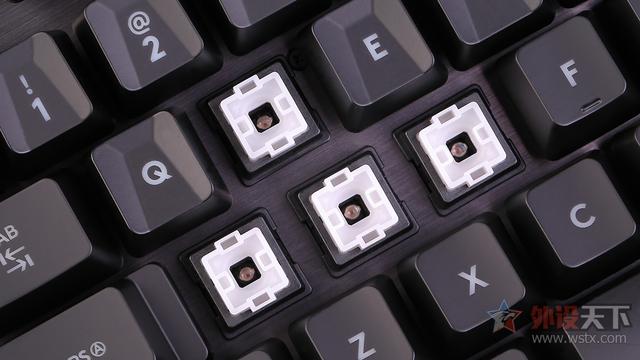 罗技不仅要玩金属风 还诠释了性价比 G413机械键盘评测 