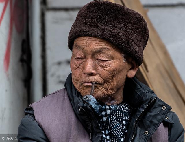 不愿打工的农民有福了，这三大职业在家都可以赚大钱