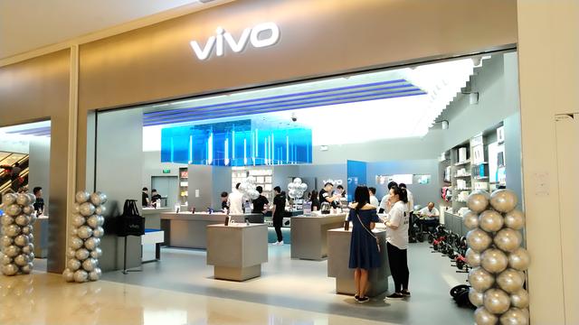 vivo用艺术给大家上了一课？又曝出一个颜值炸裂的线下体验店