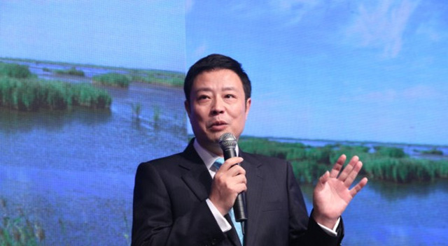 我国首位气象主持人：30岁娶小12岁师妹，儿子4岁时拥有神奇记忆