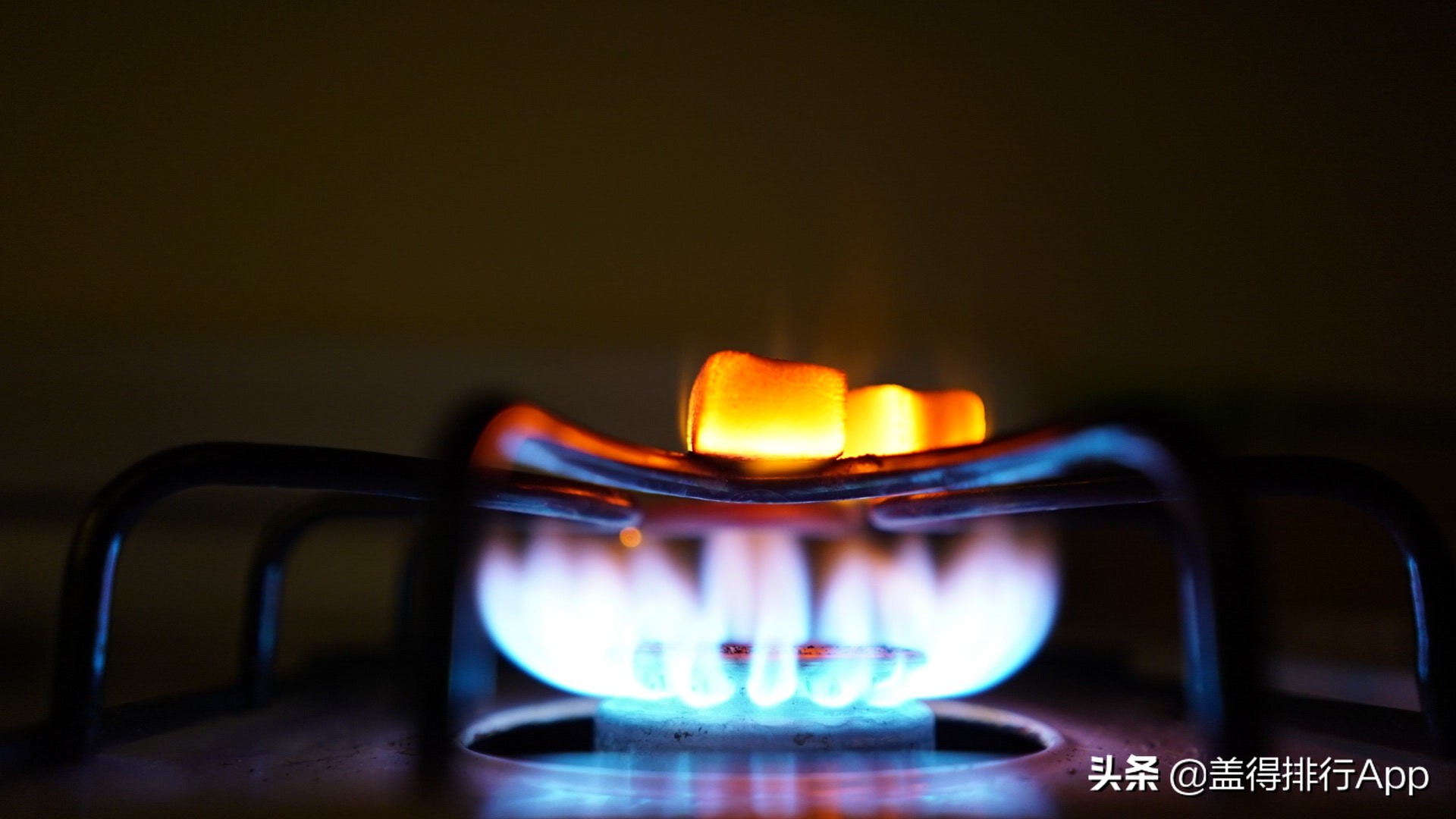 家用燃气灶怎么挑？10年老师傅总结4个挑选要点