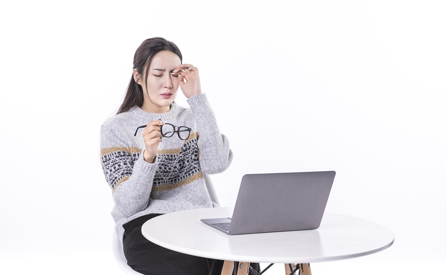你居然没用？8个精品护眼软件！缓解看手机电脑导致眼睛干涩疲劳