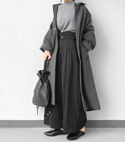冬季提升品位的必备品是灰色大衣，女士搭配的18选