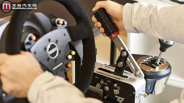 Thrustmaster和Sparco推出赛车游戏手刹