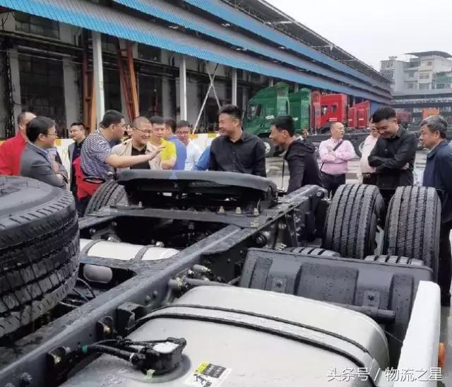 快递干线运输成本怎么降？三个风向看高效未来