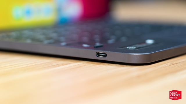 比苹果官方便宜一千块，这款带触控板的 iPad Pro 键盘体验如何？
