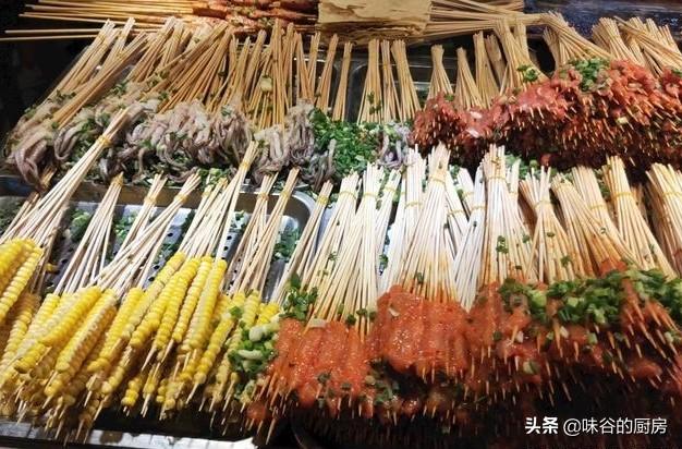 地摊小吃什么好卖？这6种夜市小吃深受喜爱，门槛低，赚钱不少