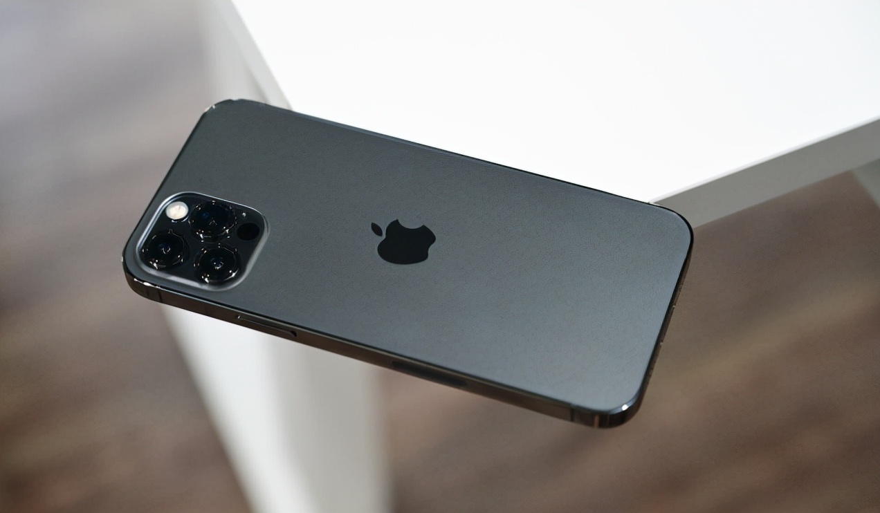 苹果公司设备性能排行榜，iPhone13只排第七？怎么说？