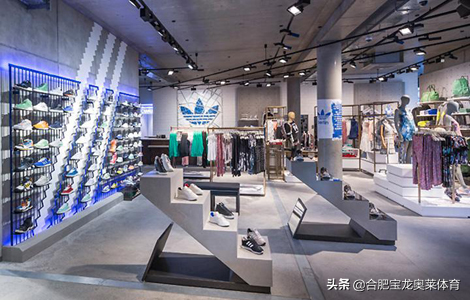 耐克阿迪达斯折扣店加盟：10多万能开折扣店吗？