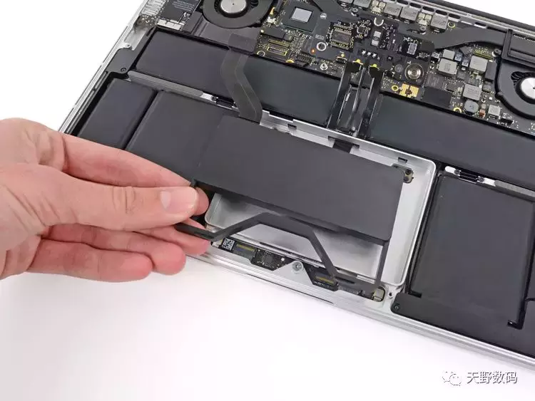 苹果2012-2013年初款13寸Macbook Pro详细拆机教程