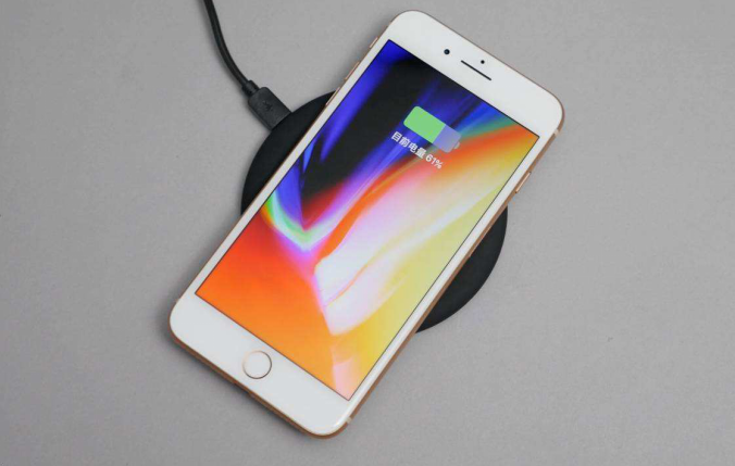 谈一谈末代经典小屏iPhone 8用了一年的真实感受！