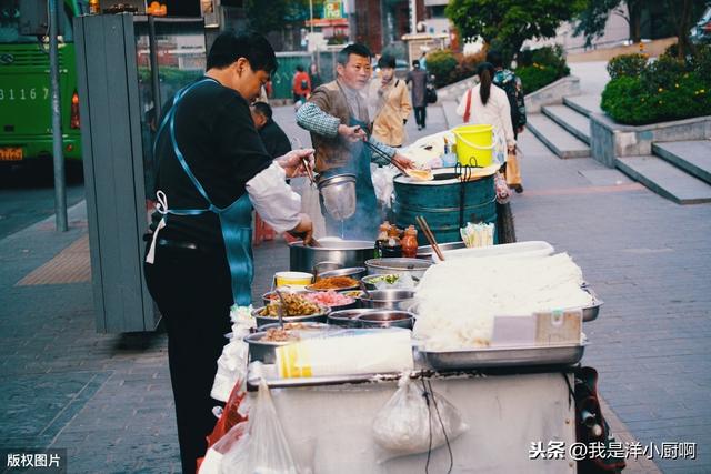 好消息，以后可以放心的摆地摊，不会被赶了，有了地摊生活更方便