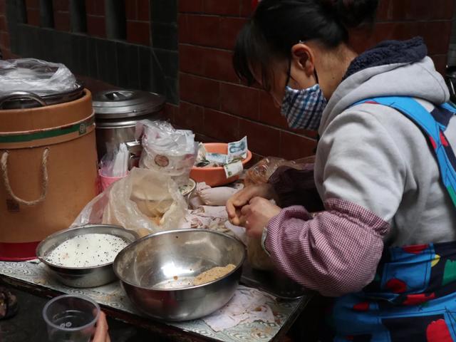 全员地摊时代来袭，重庆人摆摊卖什么最合适？
