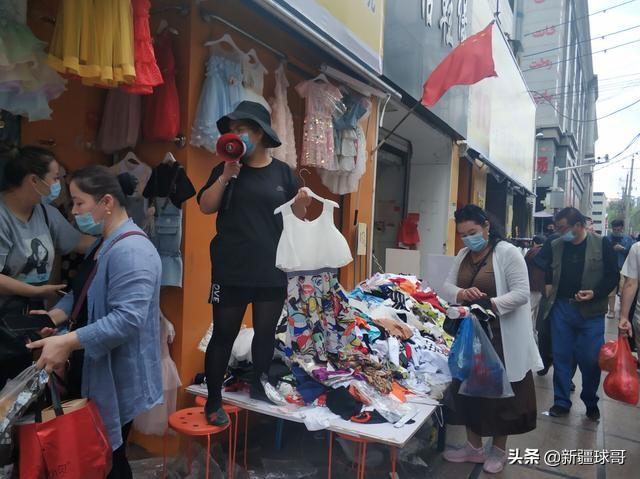 乌鲁木齐的地摊经济，卖啥比较畅销？选对商品和地点很重要