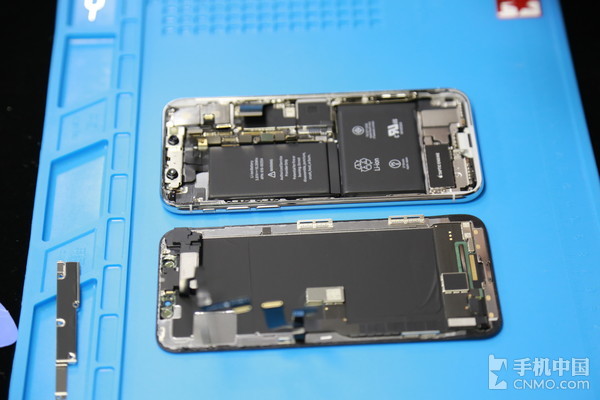 iPhone X拆机解析 双电芯设计引领新方向