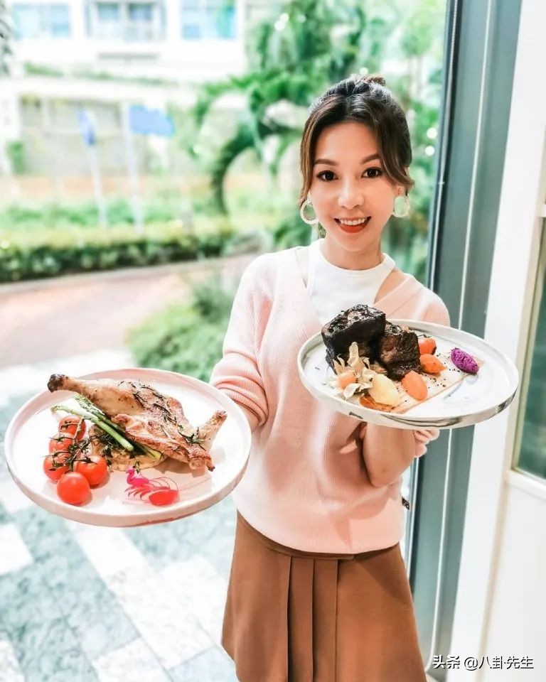 疫情下港星生意受打击：有人餐厅倒闭，有人亏钱还投600万开新店