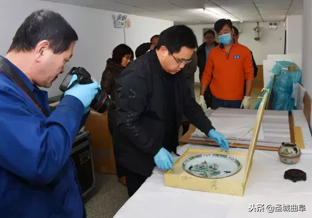 有个歇后语叫做：孔夫子“搬家”，尽是书 谁说尽是书？