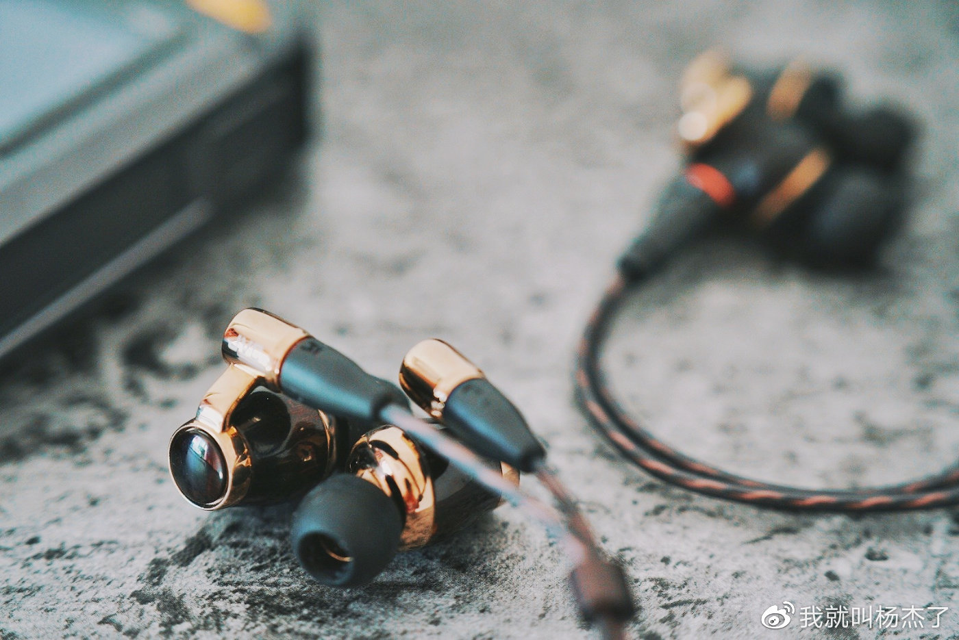 出尘之后有入世，闲话JVC FW1800木振膜耳塞