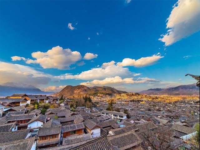 中国最适合地摊的十个地方，总有你去过的地方