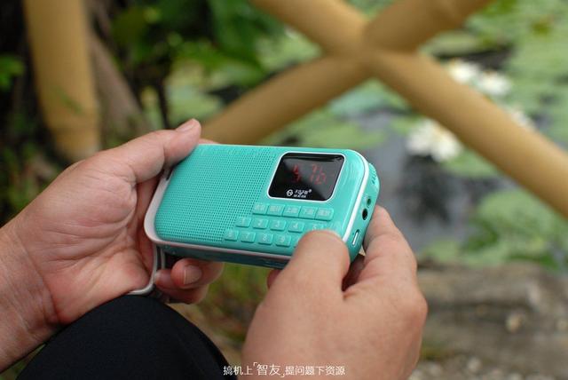 去公园遛弯乐呵怎么少得了它？——不见不散便携插卡音箱LV960体验