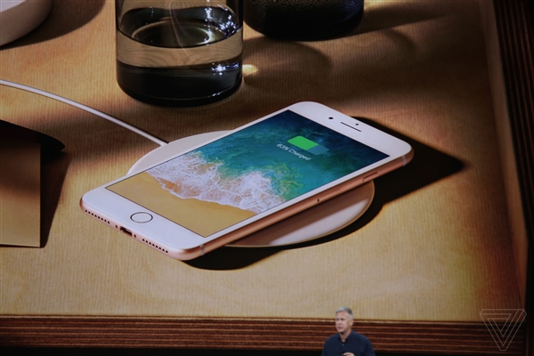 5888元起！iPhone 8/8 Plus正式发布：速度更快、拍照更强