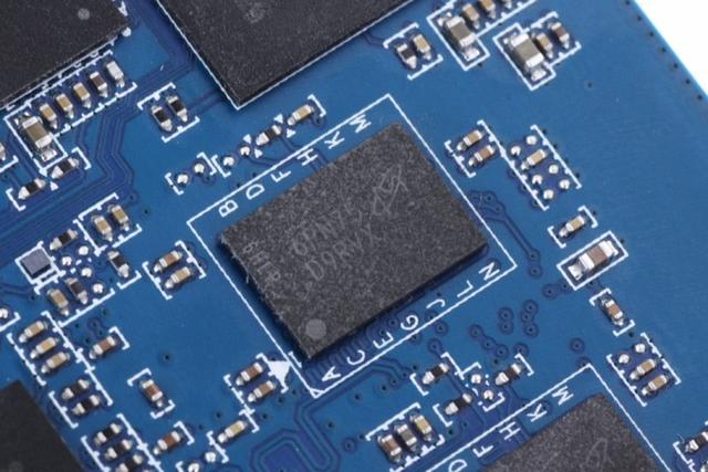 闪迪/西数同时推3D NAND SSD！两款1TB新品首测
