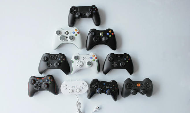 PC游戏手柄避坑推荐：比XBOX和PS4手柄便宜一半，手感竟一样