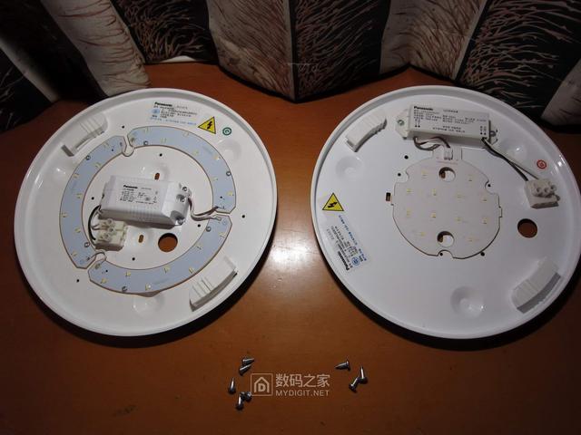 究竟是升级了还是缩水了？松下百元级LED吸顶灯对比评测