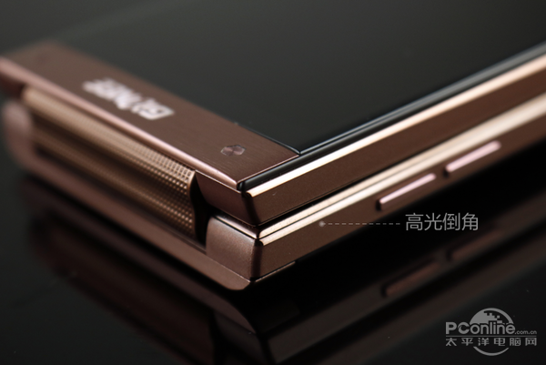 更高配好用的翻盖手机?金立天鉴W909评测
